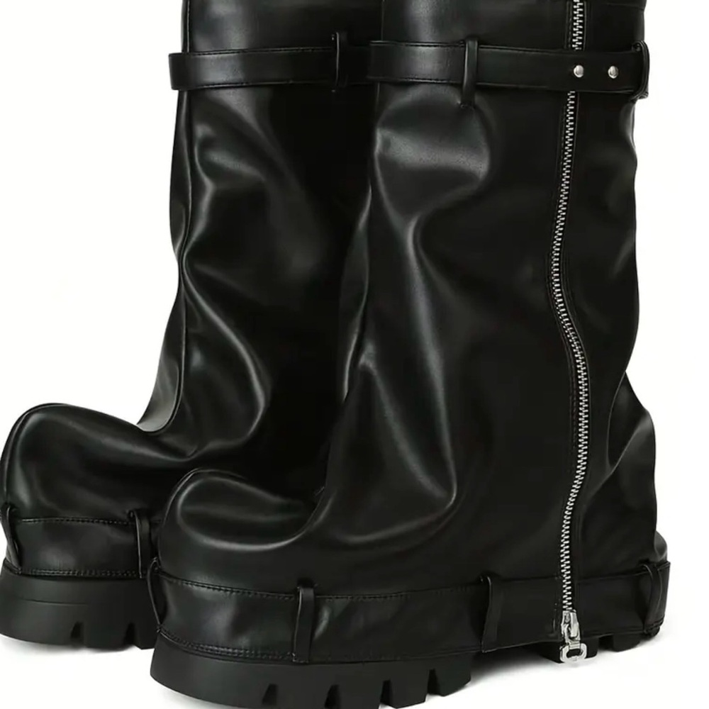 🔥 Black Oversized Slouch Platform Boots – Structured, Bold & Absolutely Boss 🔥 - Picture 7 of 10